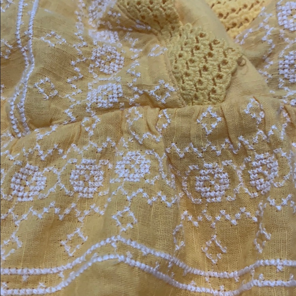 Yellow flow top - Picture 2 of 2